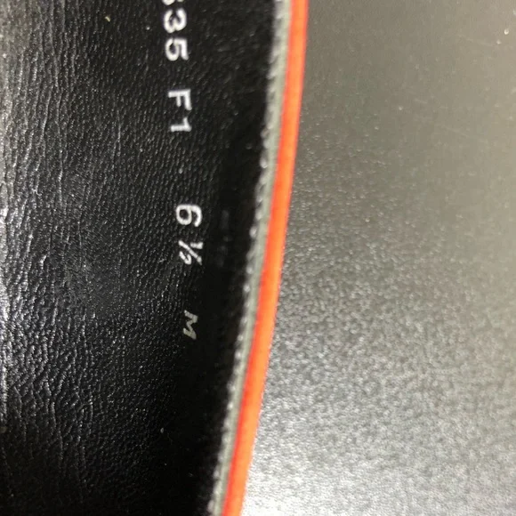 Vintage 80's Karl Lagerfeld Red Suede Pumps Sz 6 1/2 - Picture 13 of 13